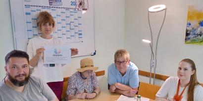 Symbolische Spendenübergabe an Carina Gebele