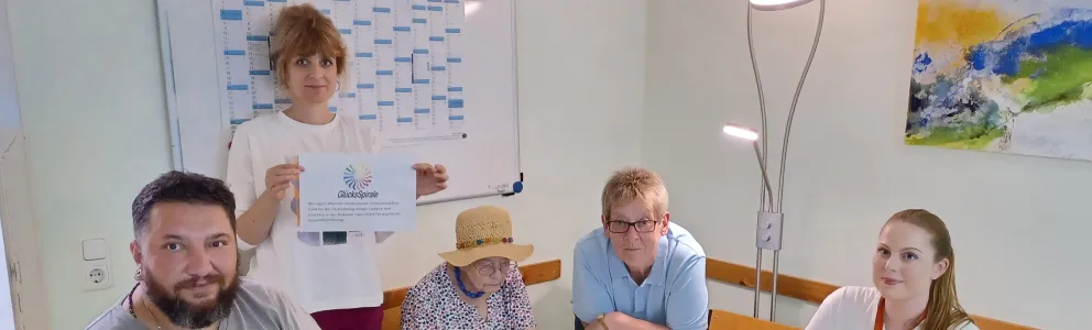 Symbolische Spendenübergabe an Carina Gebele