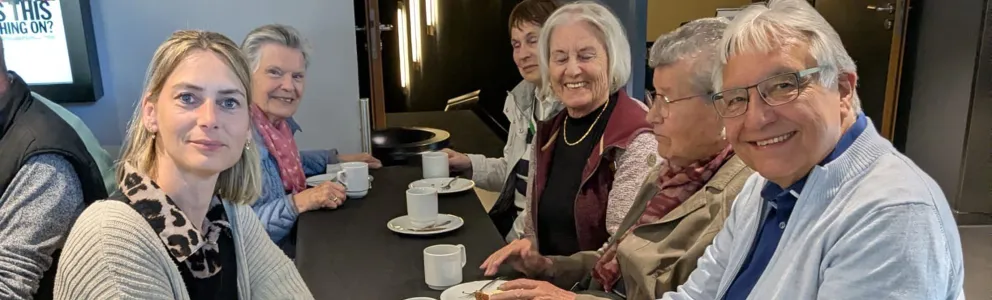 Einstimmung auf den Film bei Kaffee und Kuchen