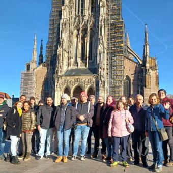 Gruppenfoto vor dem Ulmer Münster